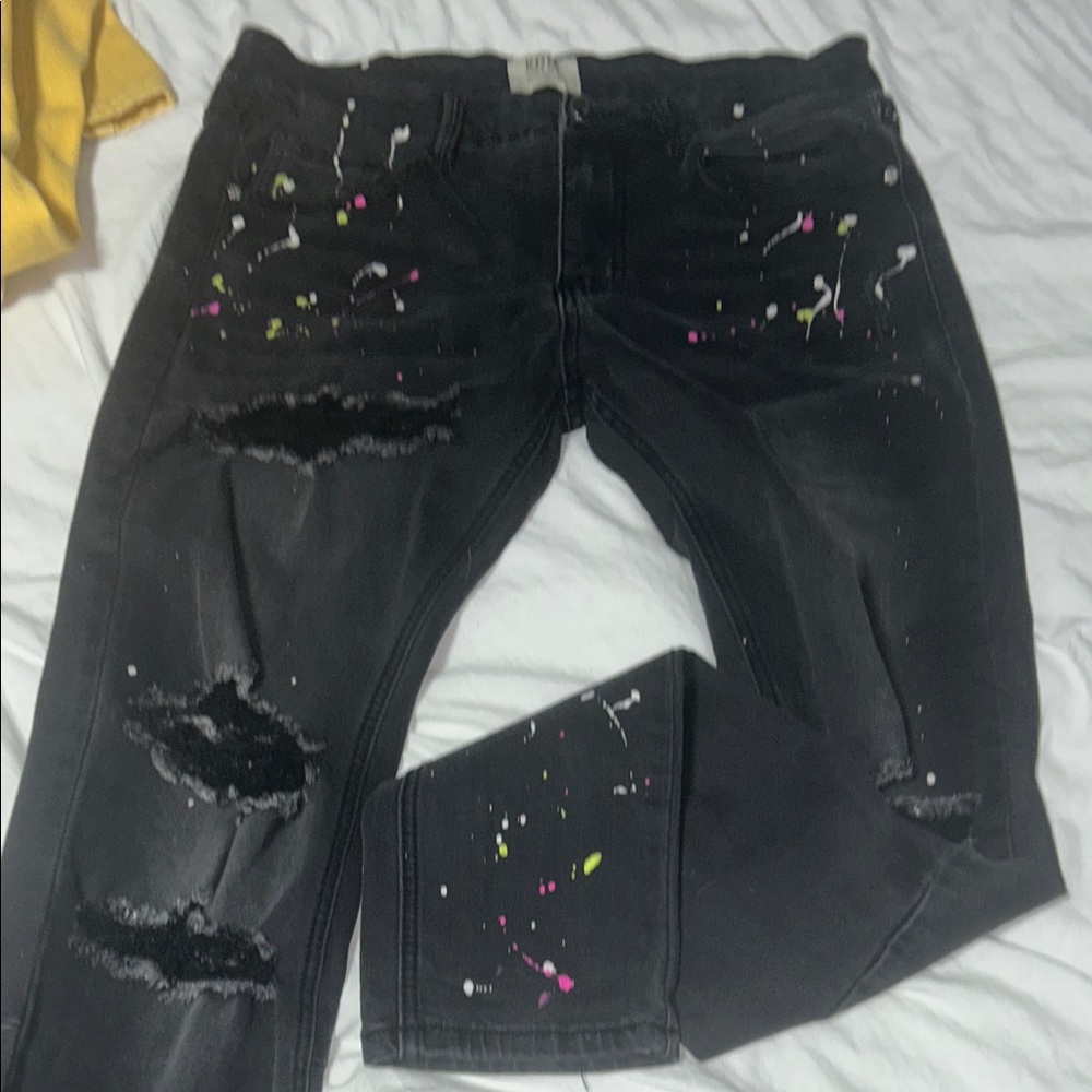 KDNK Stylish Black Distressed Mens Jeans
